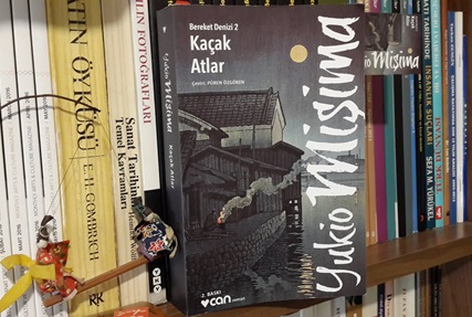 Kaçak Atlar | Yukio Mişima