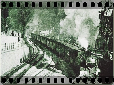 Bu görsel boş bir alt niteliğe sahip; dosya adı En-guzel-tren-yolculugu-eski-tren-oykuleri-eski-nostaji-trenler-Pinterest-Haydarpasa-tren-istasyonu-romantik-tren-yolculugu-eslki-donemler-Bakirkoy-Treni-tren-eski-fotograflar-nostalji-11.jpg