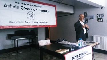 Hatay Kültür Sanat Edebiyat Platformu Dr. Halit Suiçmez’in konuşmacı olduğu “Depremin Ekonomipolitiği” konulu konferans düzenledi | Müslüm Kabadayı