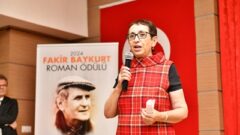 Fakir Baykurt Roman Ödülü’, Londralı yazar Dursaliye Şahan’a verildi